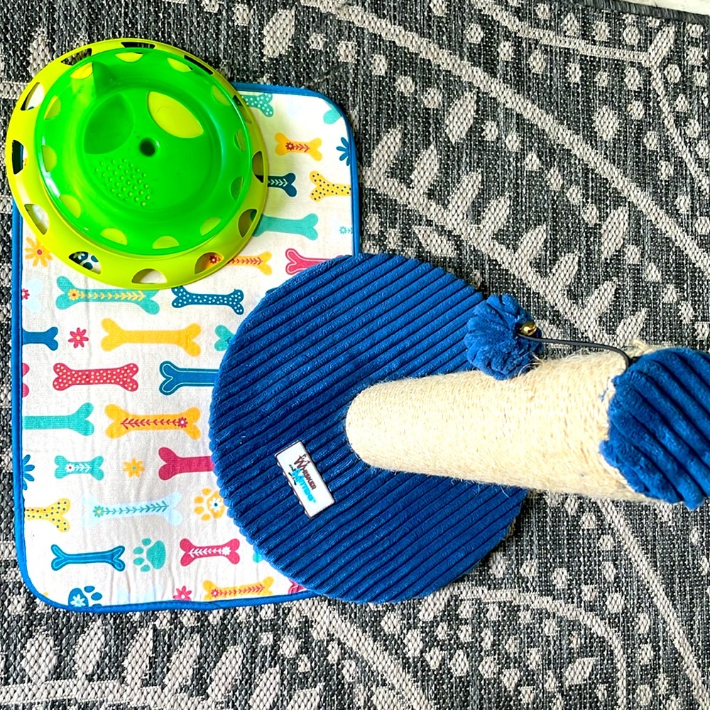Cat scratcher & accessories